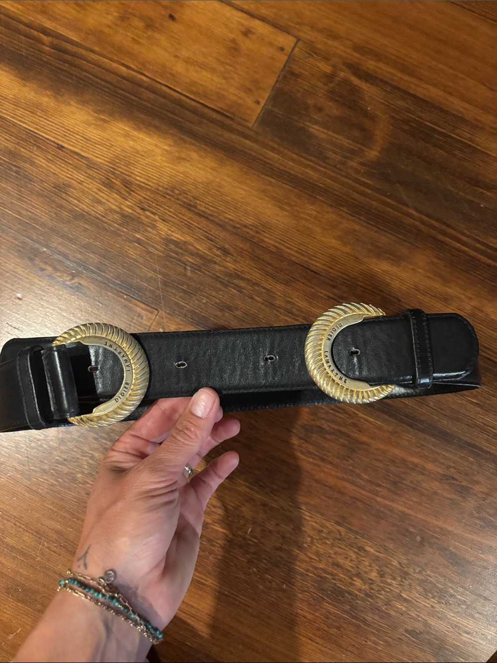 Women’s belt. Black leather.